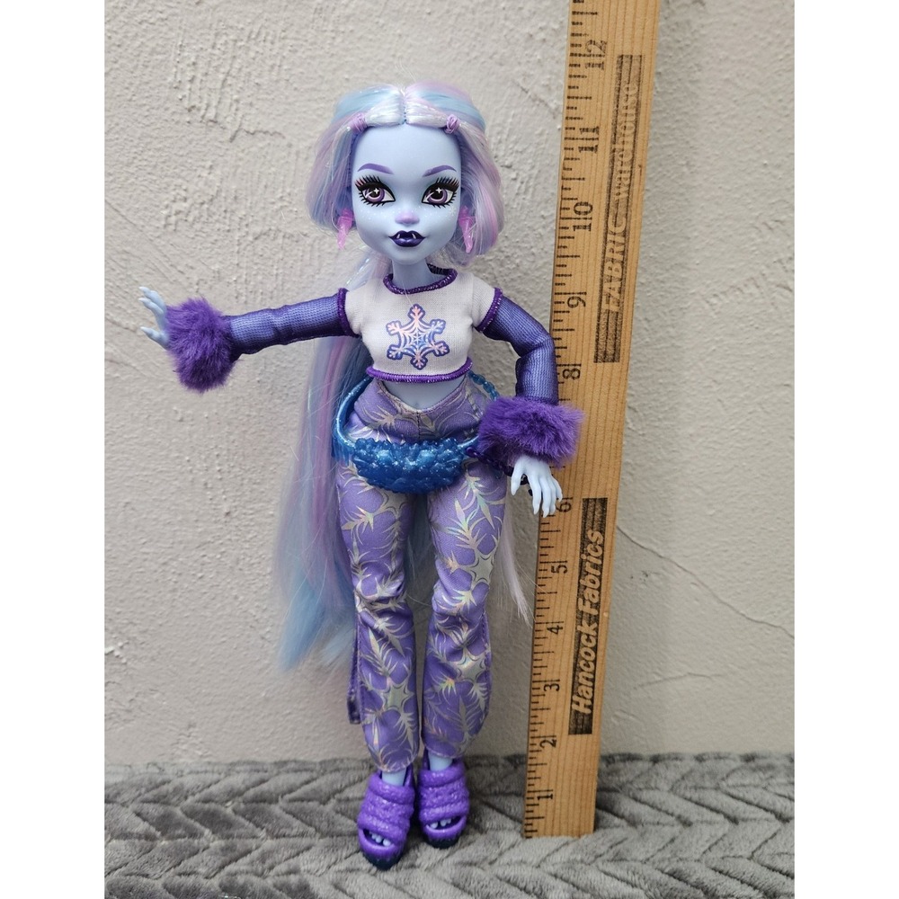 Monster High Abbey Bominable Doll With Accessories Blue Complexion Purple Eyes - Picture 9 of 11